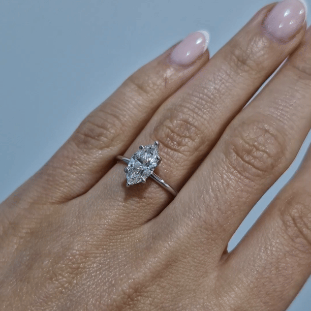 Malika Ring_emeerald eternity band_wedding band_etika_jewels_engagement ring_diamond ring_labgrown diamonds_diamond jewelry_gold and diamond jewellery_gemstones_damac_bvlgary_