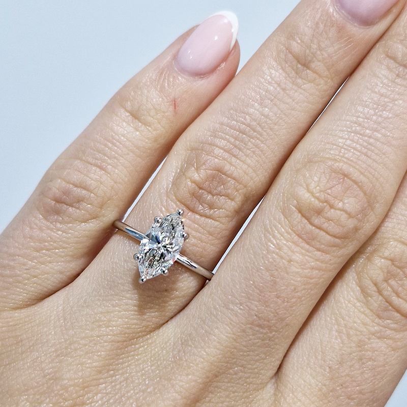 Malika Ring_emeerald eternity band_wedding band_etika_jewels_engagement ring_diamond ring_labgrown diamonds_diamond jewelry_gold and diamond jewellery_gemstones_damac_bvlgary_