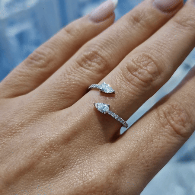 dual ring_ Diamond ring_ETIKA Jewels_engagement ring_diamond ring_labgrown diamonds_diamond jewelry_gold and diamond jewellery_gemstones_damac_bvlgary_cartier
