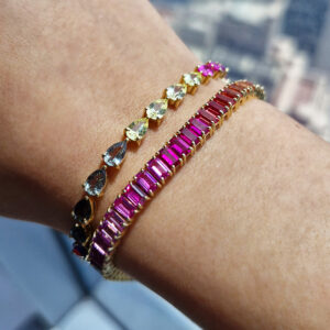 Emerald-Shape-Lab-Sapphire-Tennis-Bracelet_labgrown_ETIKA-Jewels_Dubai_Jewelry.