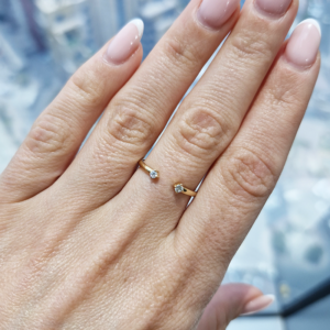 Diamond ring_ETIKA Jewels_engagement ring_diamond ring_labgrown diamonds_diamond jewelry_gold and diamond jewellery_gemstones_damac_bvlgary_cartier