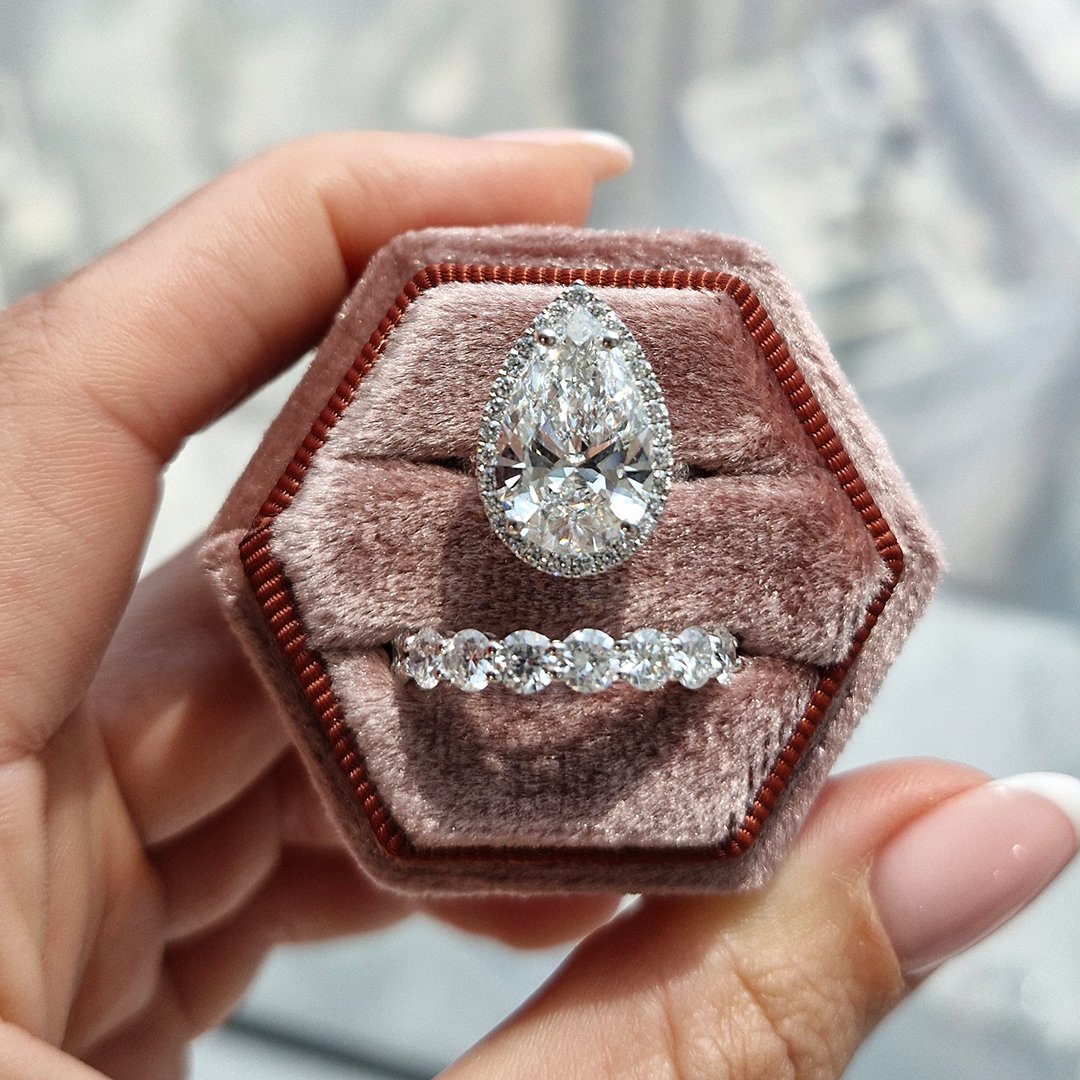 2 Ayla- Pear shaped Diamond engagement ring-IGI Certified_ETIKA Jewels_engagement ring_labgrown diammonds_jeweory_jewellery_Dubai_Abu Dhabi_Jewelry Shop