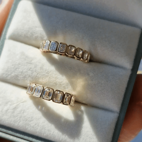 video2_stacking_18K-gold_wedding-band_RIng_Etika_Jewels_gold_Diamond_RIng-scaled_wedding-band_Dubai_jewellery-scaled-ezgif.com-optimize