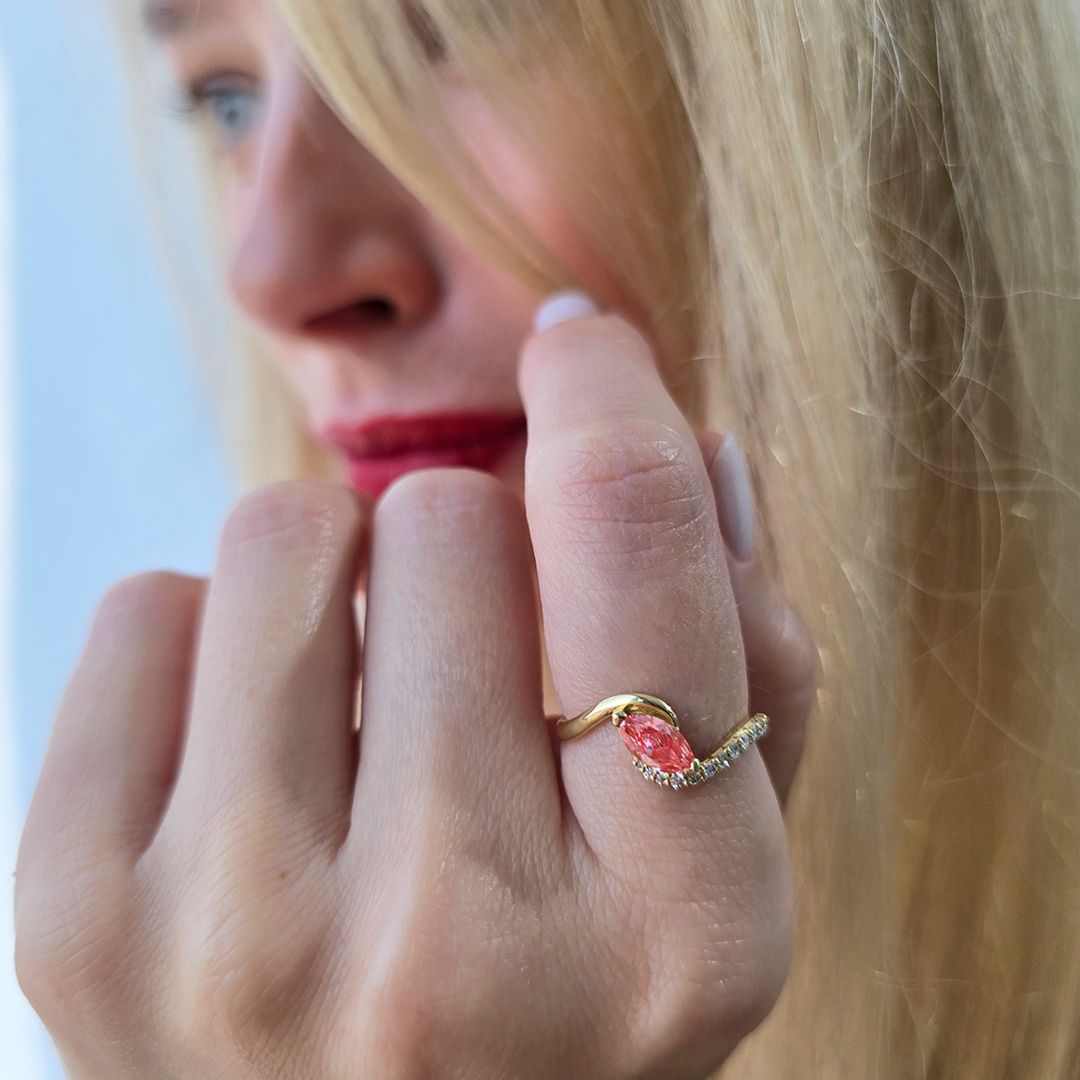 2_Fancy Diamond & Gold Ring_pink diamonds_yellow diamonds_ETIKA Jewels 2_Fancy Diamond & Gold Ring_pink diamonds_yellow diamonds_ETIKA Jewels