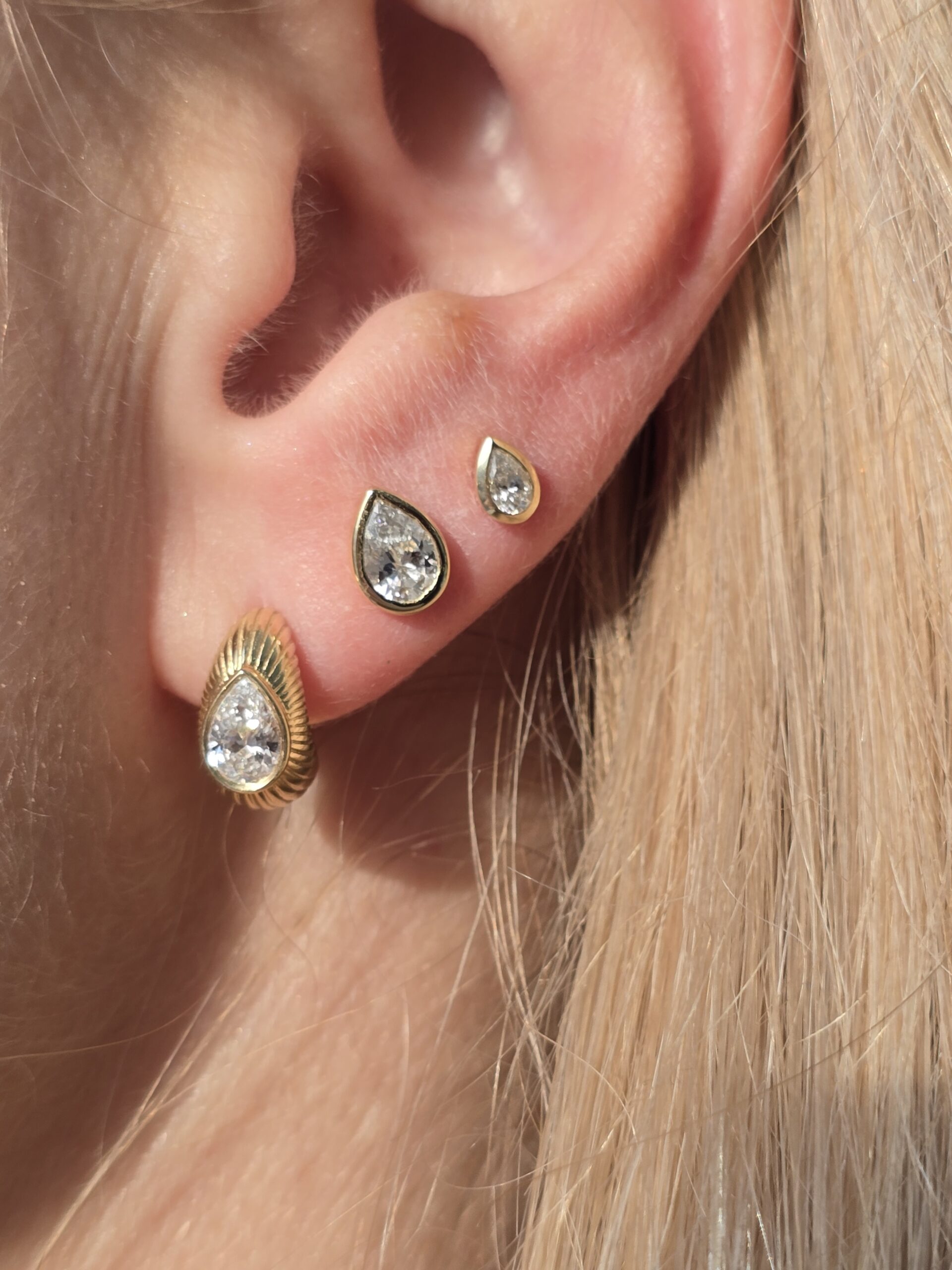 Stud Earrings Bezel Setting lab diamonds Etika Jewels Dubai Stud Earrings Bezel Setting lab diamonds Etika Jewels Dubai